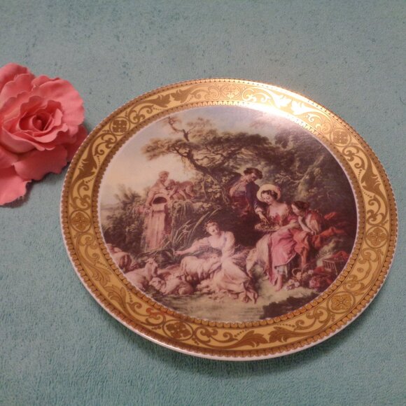 T.LIMOGES VINTAGE ROMANTIC NATURE & PEOPLE DECOR GILT PLATE 1969 - Picture 1 of 4